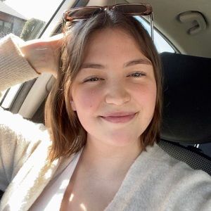 Meet your Posher, Alyssa